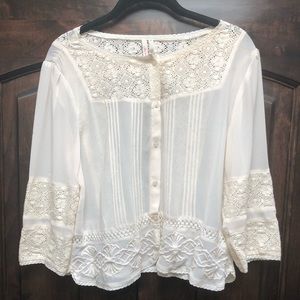 Delicate Cream Adorable Shirt